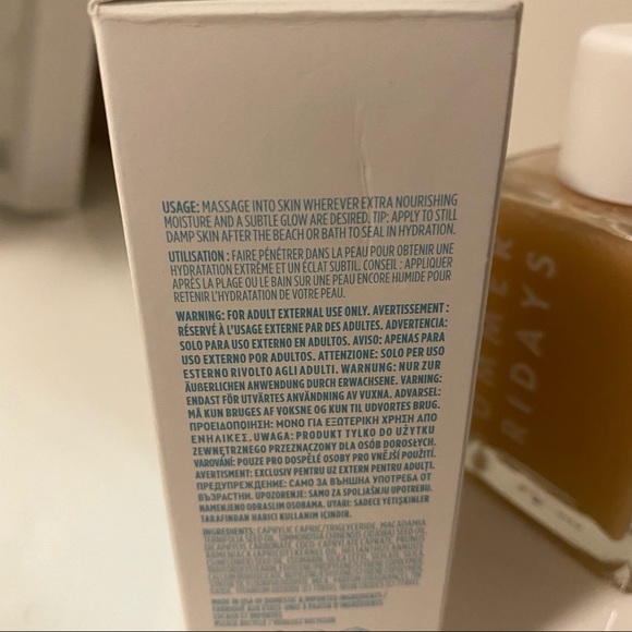 Limited Edition Summer Fridays Pool Time Glowing Body Oil - 100 ml - Picture 6 of 6